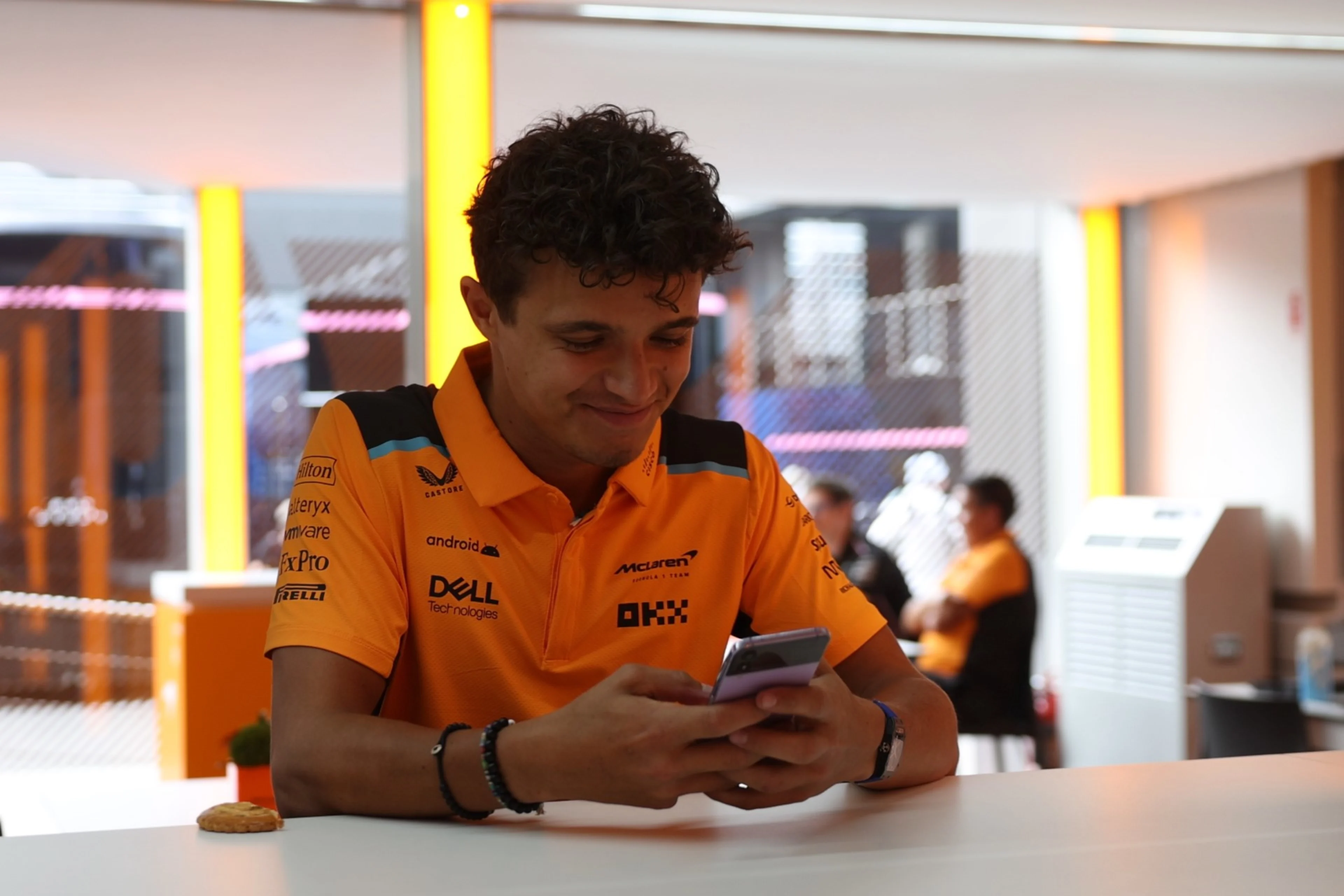 Two Card - Heritage - Formula-1 - Drivers - Niki-lauda - Austria-1984-lauda-close-run-victory-2145688 - McLaren Plus For the fans - McLaren Plus