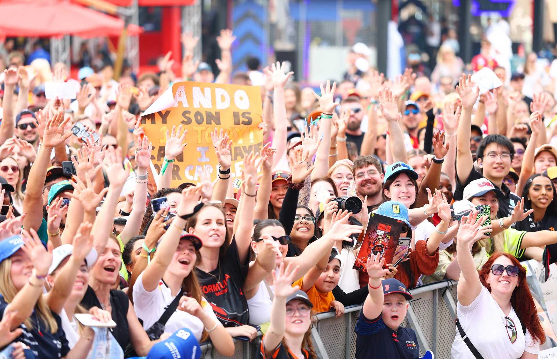 Formula-1 - 2025 - Abu-dhabi-grand-prix - Practice-report - 2025 Abu Dhabi Grand Prix – McLaren Practice Report "A decent first day in Abu Dhabi" - 2