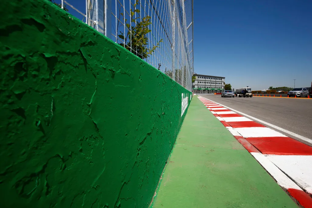 Descriptive Card - What is the Wall of Champions?