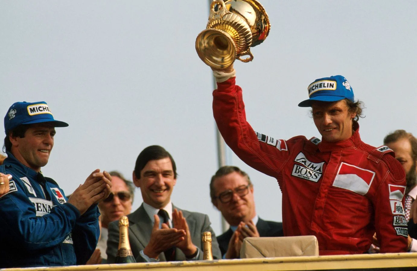 Latest-news - Mclarenracing - Article - Mclaren-pays-tribute-niki-lauda