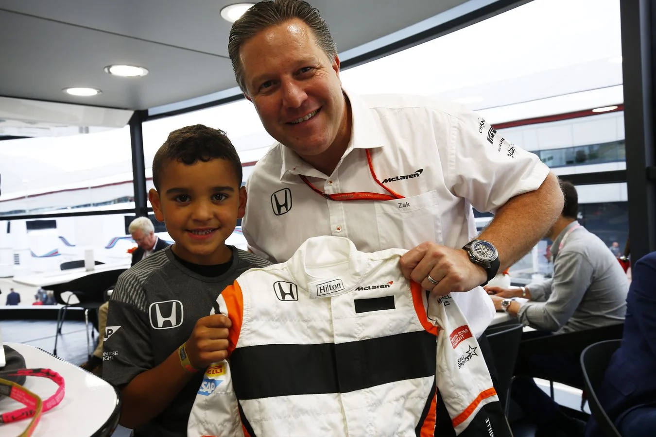 Partners - Hilton - Hilton-mascot-gets-down-to-business - Jude's mascot experience Our British GP mascot joined us at Silverstone for an amazing experience, thanks to Hilton - 7