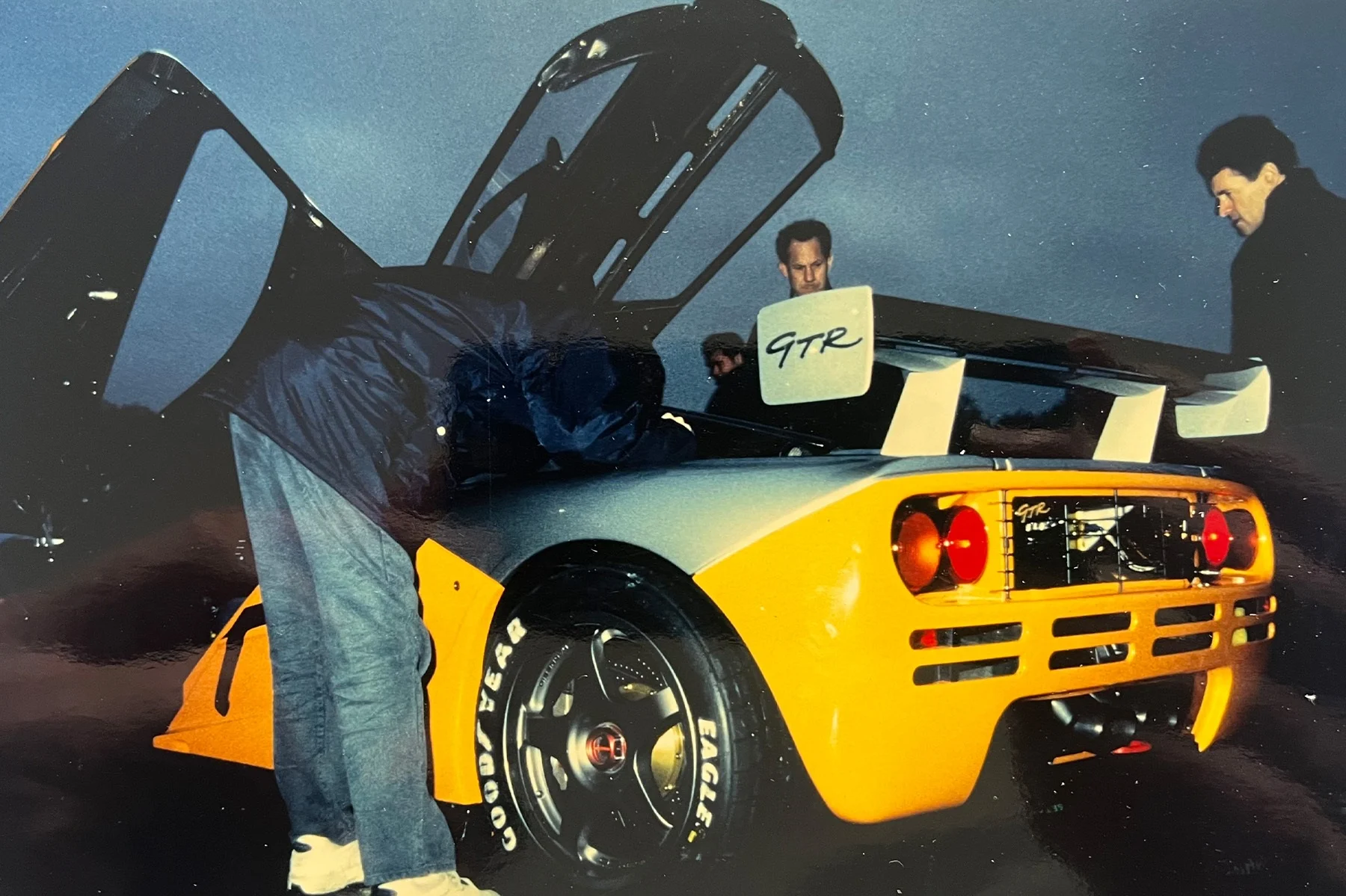 Heritage - Our-legendary-le-mans-triumph - The 1995 24 Hours of Le Mans Before and during the race - 0