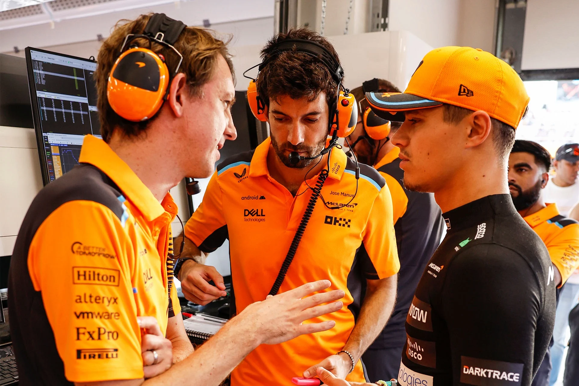 Formula-1 - 2023 - Qatar-grand-prix - The-engineering-room