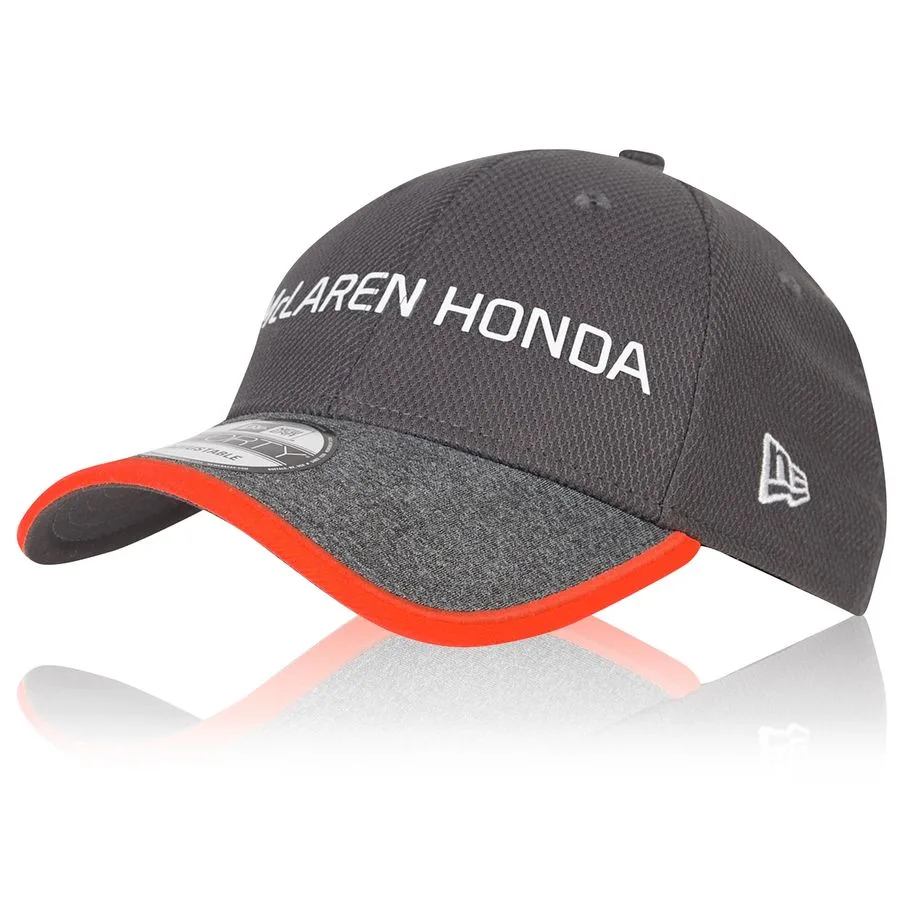 Latest-news - Mclarenracing - Article - Get-your-kit-on-2017 - Get your kit on for 2017 Our 11 top picks from the McLaren Store - 9