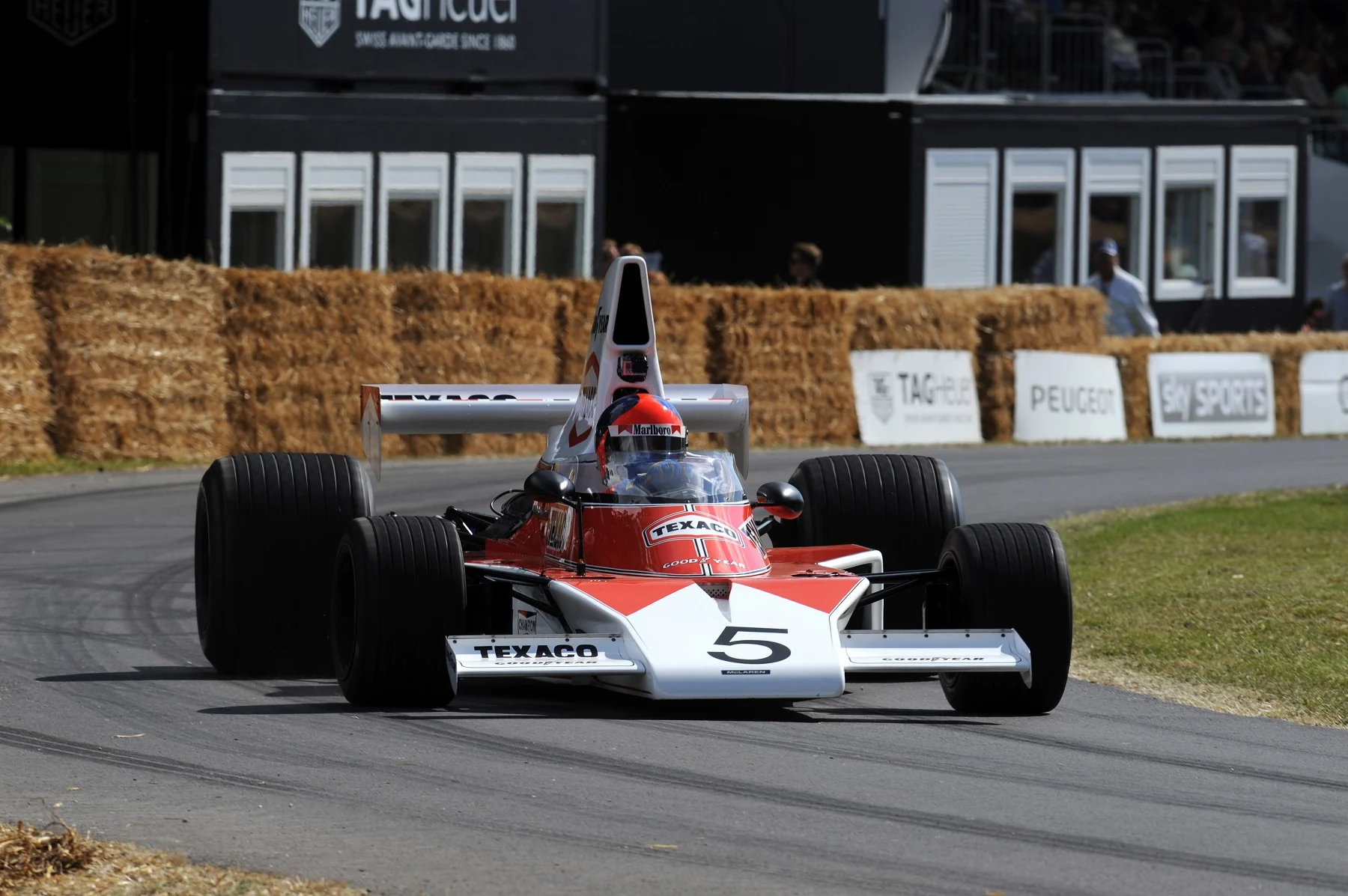 Heritage  - Reuniting Fittipaldi with his M23 