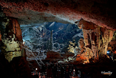 Sung Sot Cave, Ha Long Bay