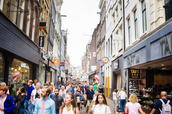 iStock-544750250 retail winkelstraat