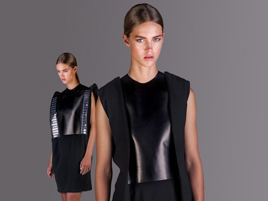 wearable-solar-dress-pauline-van-dongen