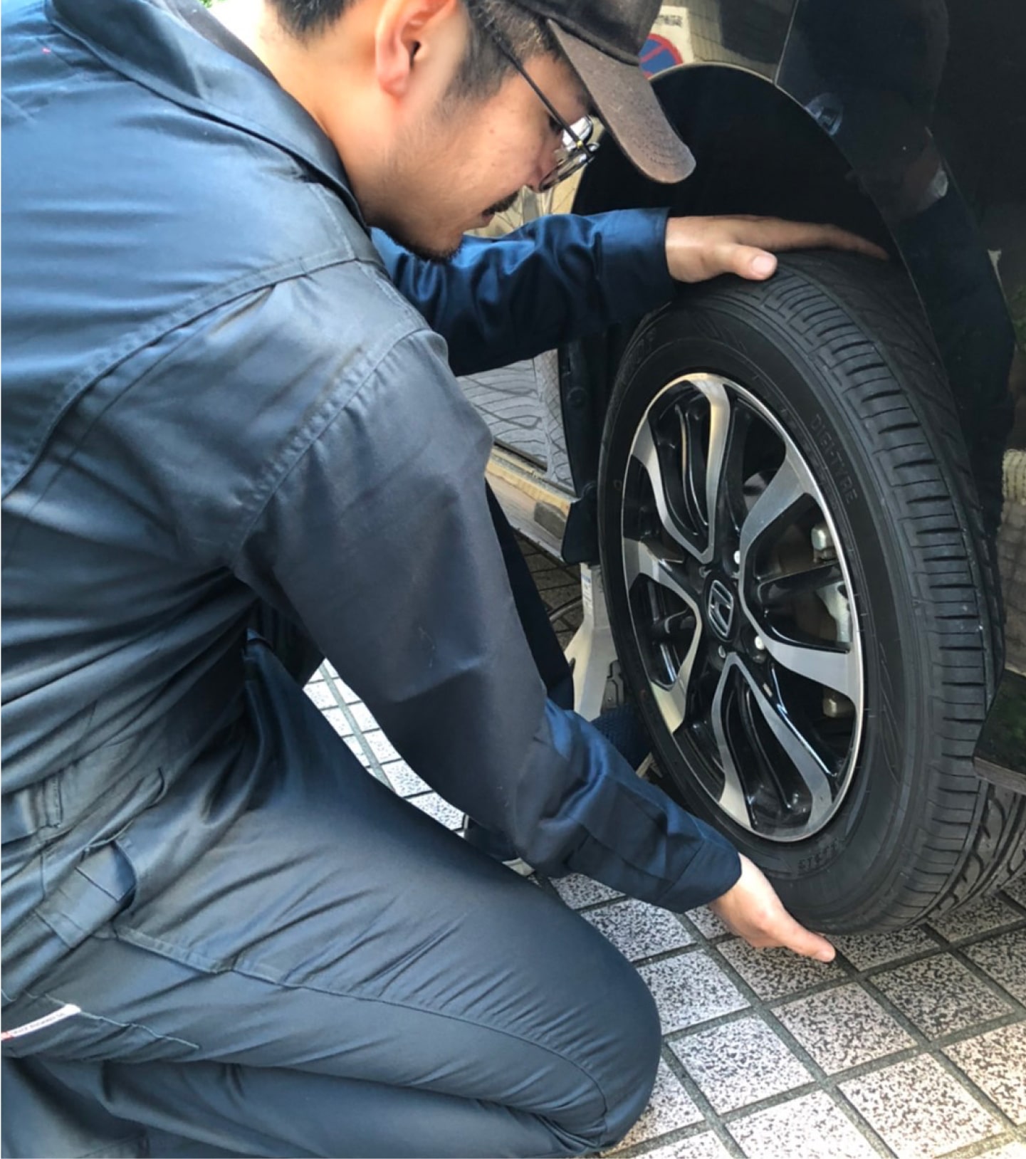 千葉県千葉市の車のスタッドレスタイヤ履き替えは出張履き替えの 