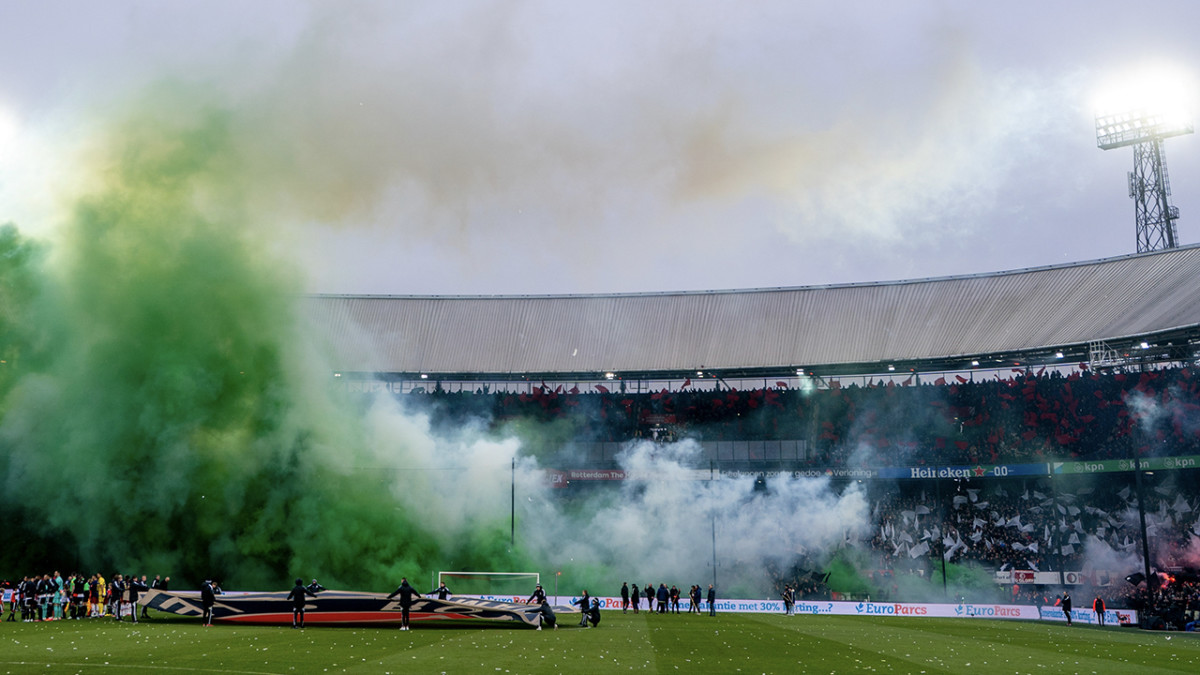 Carry Vernederen Afleiding Feyenoord plaatst ook veiligheidsnetten bij bekerklassieker' | Vandaag  Inside