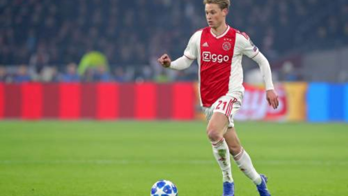 De Jong herhaalt: maak seizoen af bij Ajax
