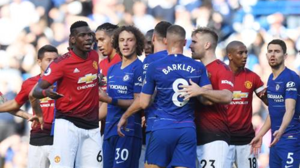 Manchester United loot Chelsea in FA Cup