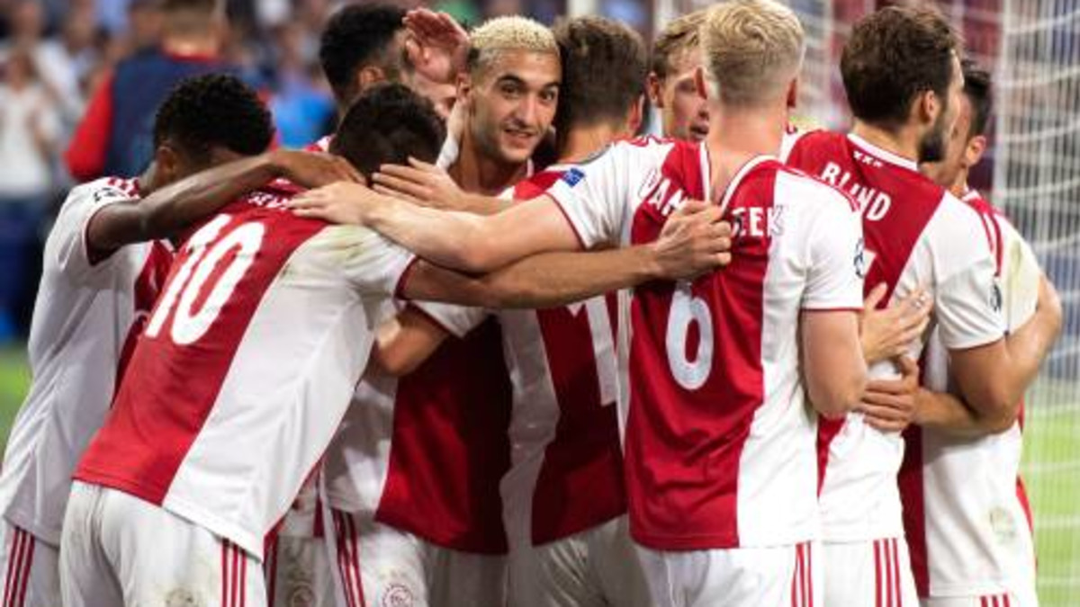 Ajax kan voor zesde keer overwinteren in CL