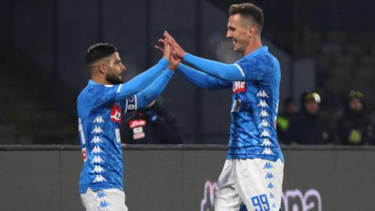 Milik leidt Napoli naar kwartfinales