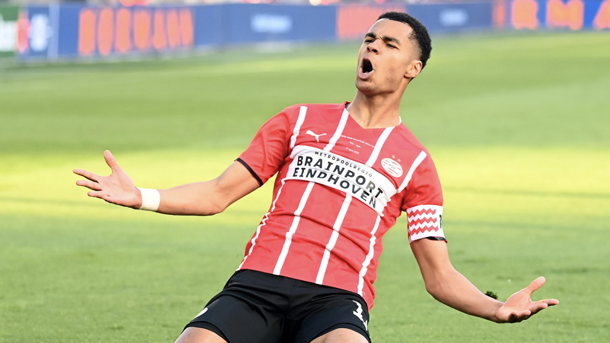 Kaal ontsmettingsmiddel Aanbod PSV draait wedstrijd volledig om en grijpt KNVB Beker ten koste van Ajax |  Vandaag Inside