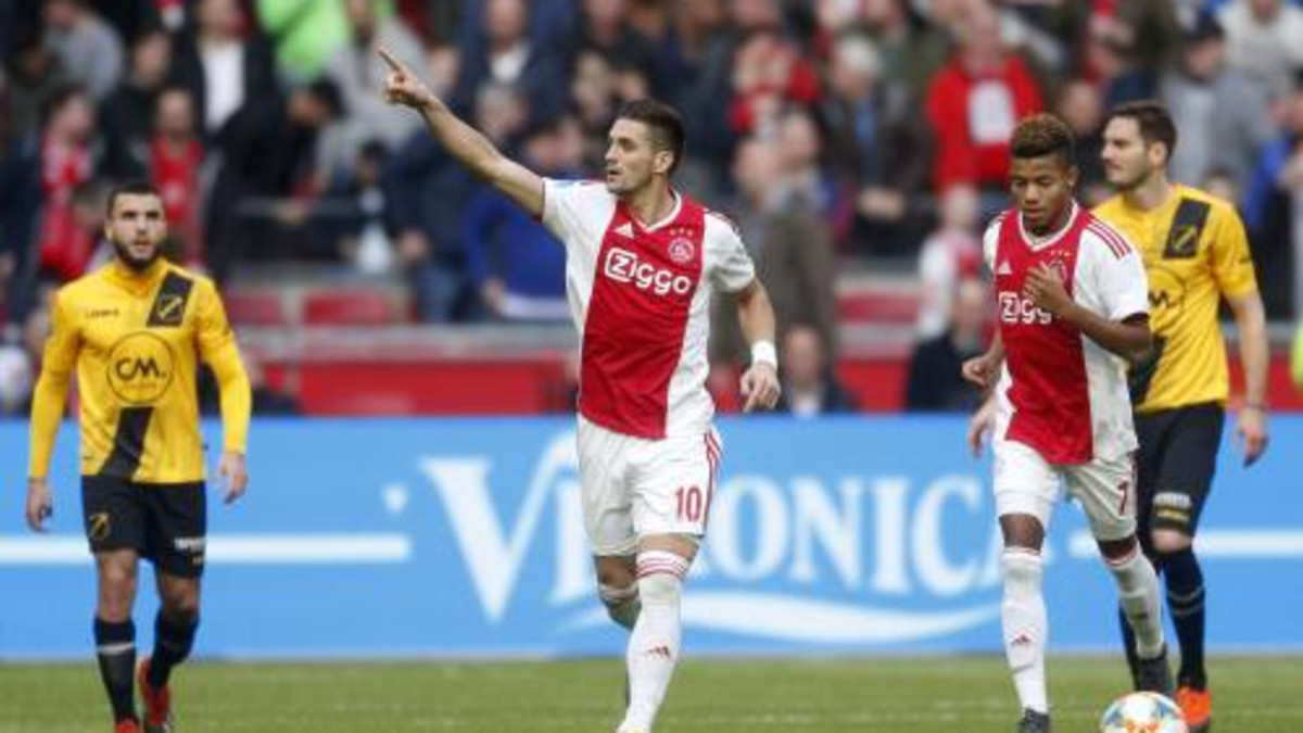 Ajax verslaat NAC Breda: 5-0
