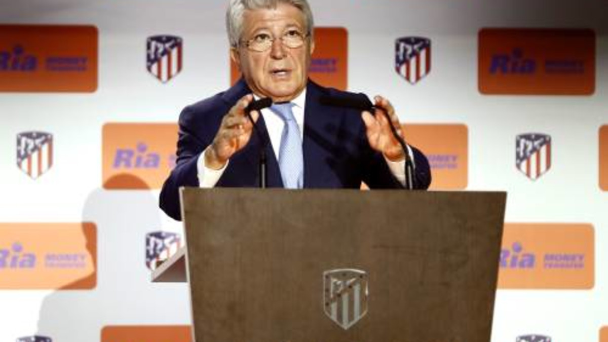 Voorzitter Atlético heeft oplossing voor boze fans: 'Koop je eigen club' 