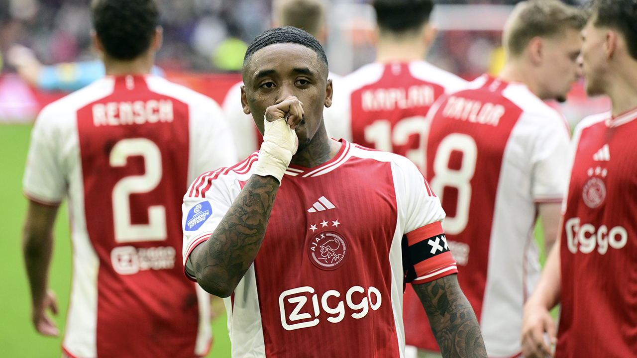 Ajax Boekt Moeizame Zege Op FC Twente | Vandaag Inside