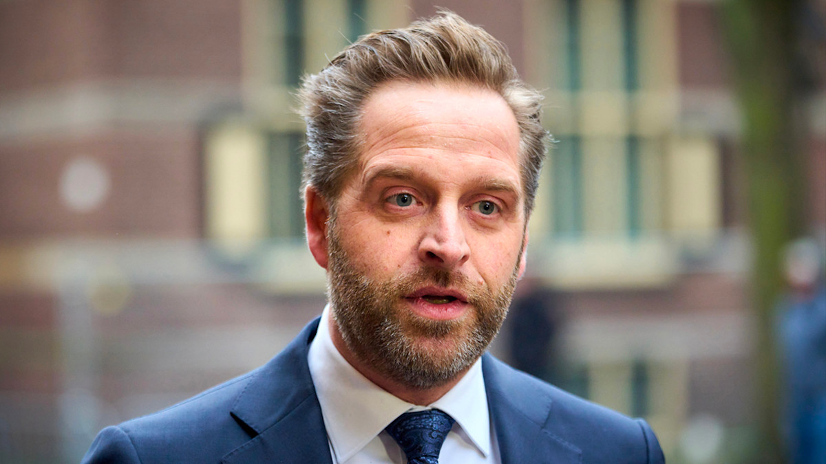 Hugo de Jonge bereid mee te doen aan debat over mondkapjesdeal Vandaag Inside Hugo de Jonge bereid mee te doen aan debat over mondkapjesdeal Vandaag Inside