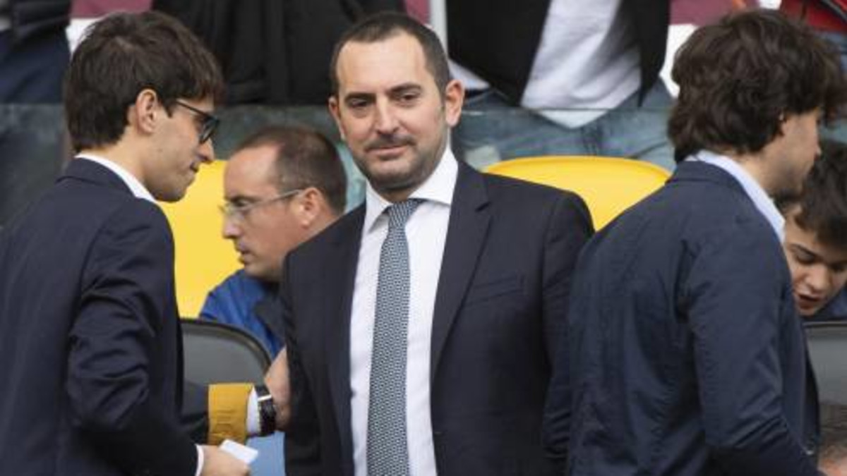 Italiaanse minister: 'Misschien op 3 mei weer voetballen'