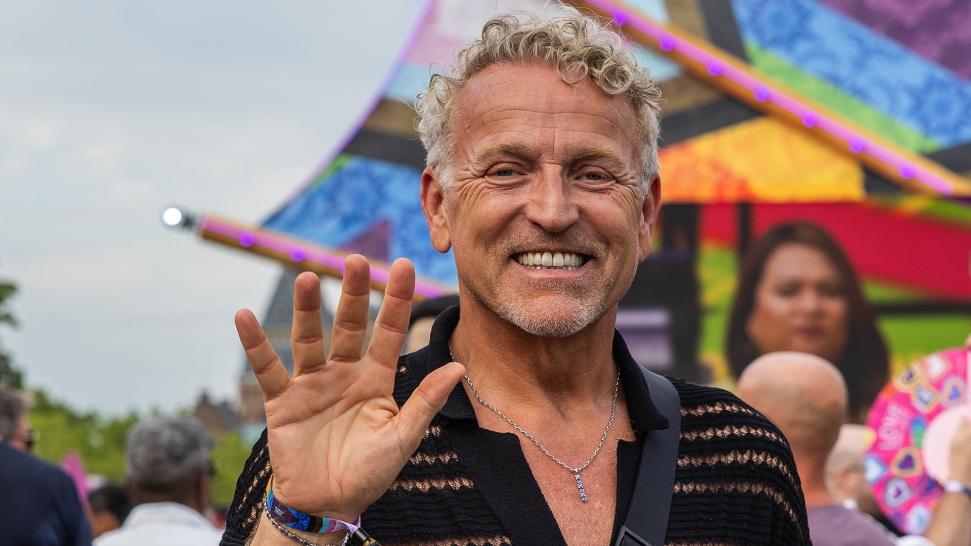 Gordon slaat nieuwe weg in: 'Zodra ik weer in Nederland ben...' | Vandaag  Inside