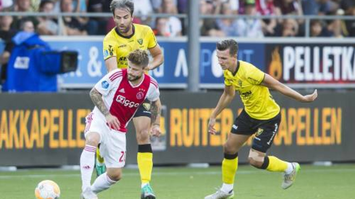 Ajax ontsnapt in Venlo