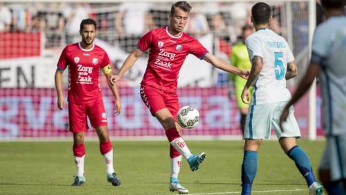 FC Utrecht verlengt contract Van der Maarel