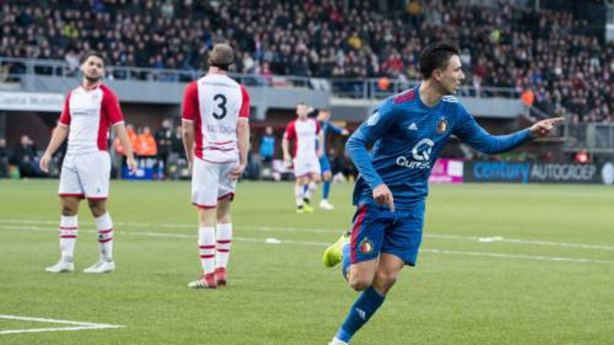 Berghuis helpt Feyenoord aan zege op Emmen