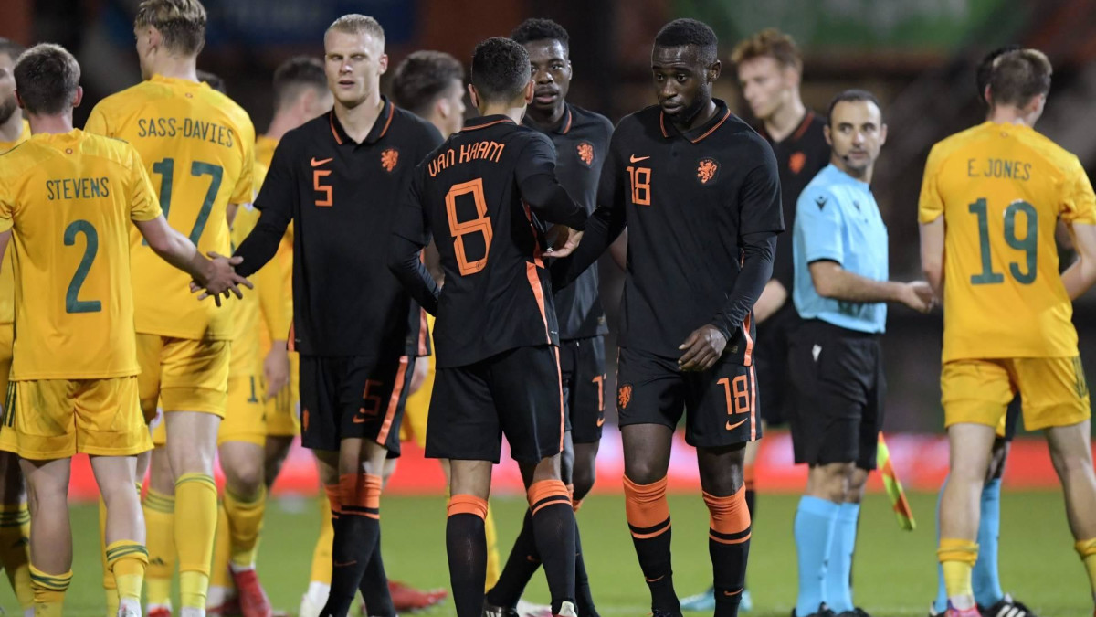 Jong Oranje wint in EK-kwalificatie eenvoudig van Jong Wales