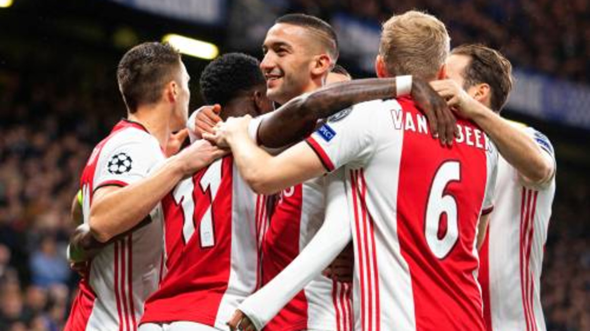 Ajax op dreef in Europese uitduels