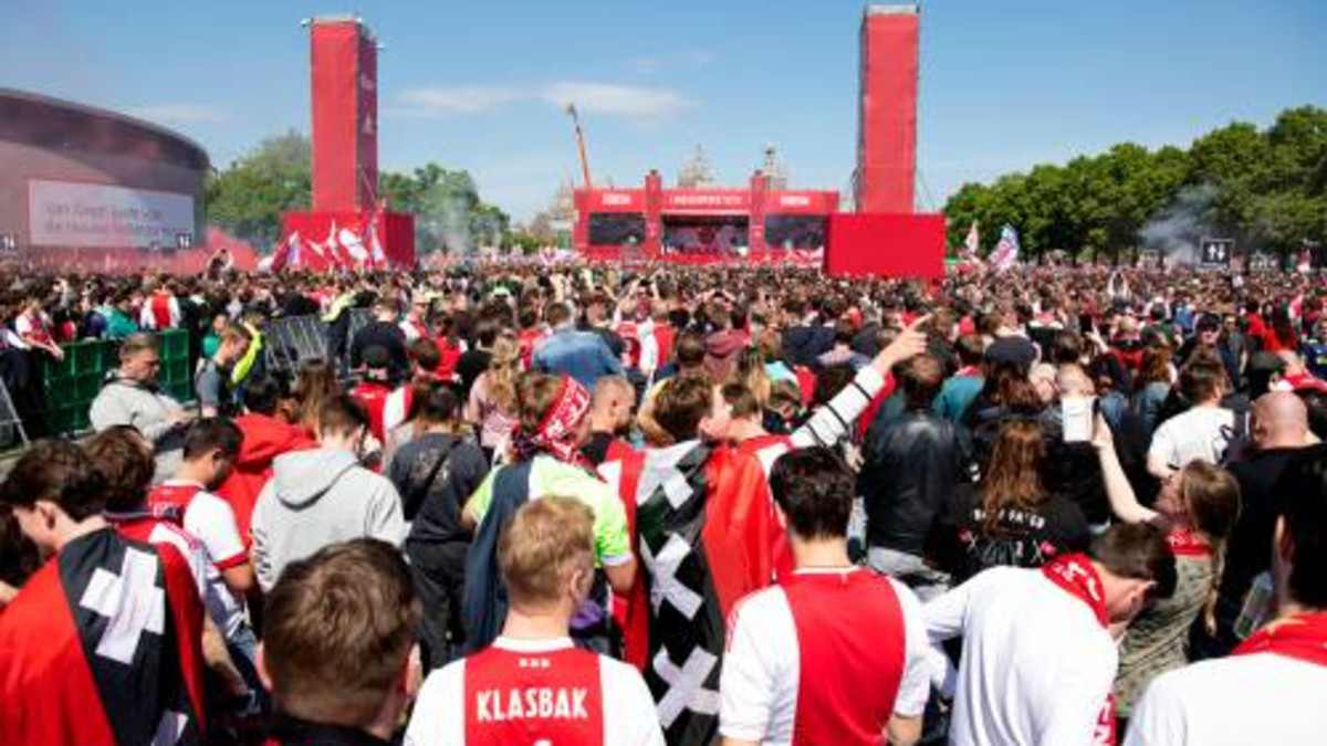 Supportersvereniging Ajax: uitduel FC Utrecht is onverantwoord