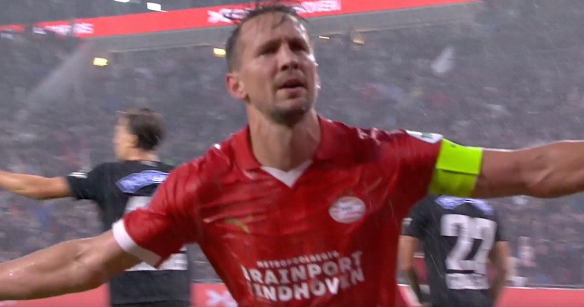 VIDEOGOAL PSV Sturm Graz 20 (De Jong) Vandaag Inside VIDEOGOAL PSV Sturm Graz 20 (De Jong) Vandaag Inside