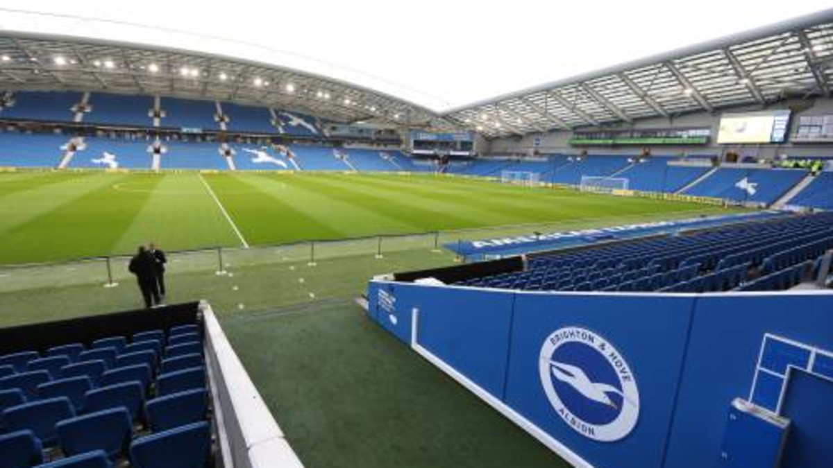 Brighton schorst drie fans voor het leven