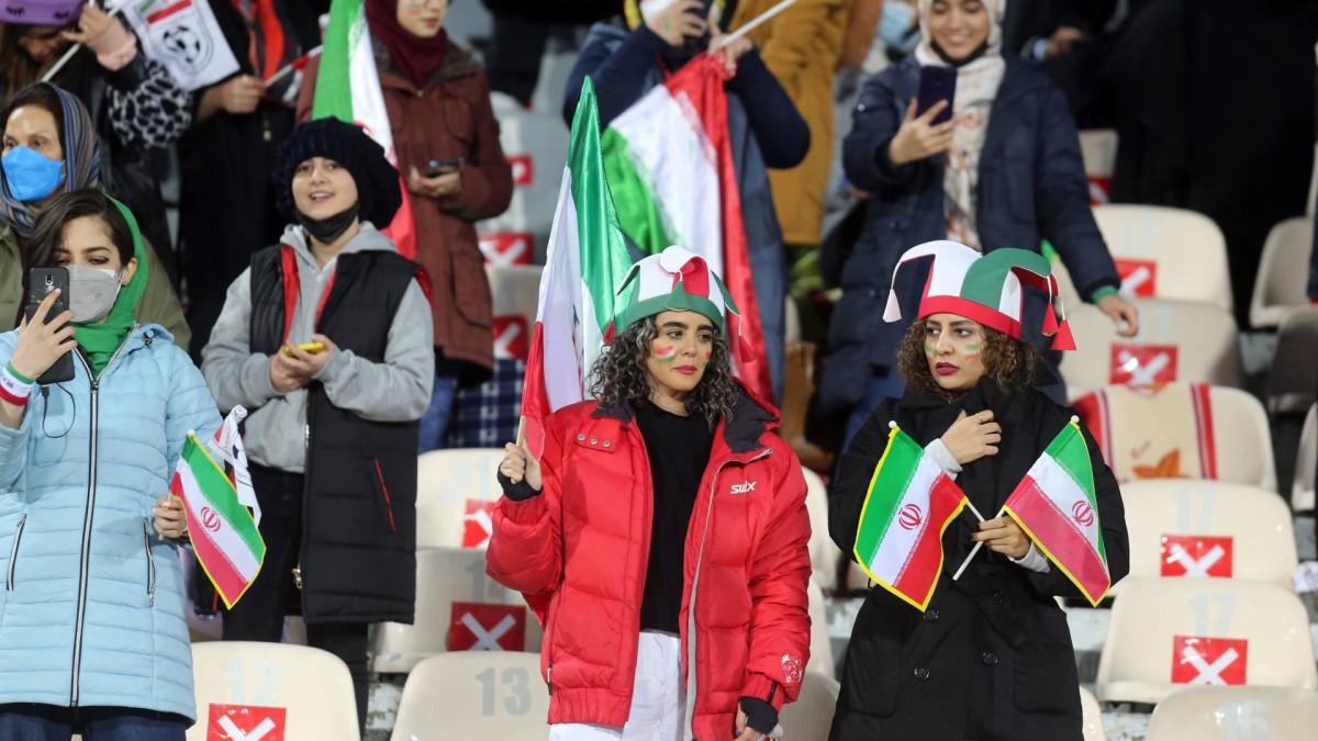 Vrouwen opnieuw niet welkom bij voetbalduel Iran