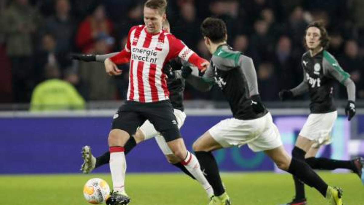 PSV klopt Groningen maar raakt Lozano kwijt