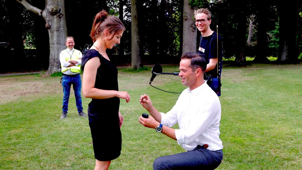Bas Nijhuis vraagt vriendin ten huwelijk op Slot Zeist
