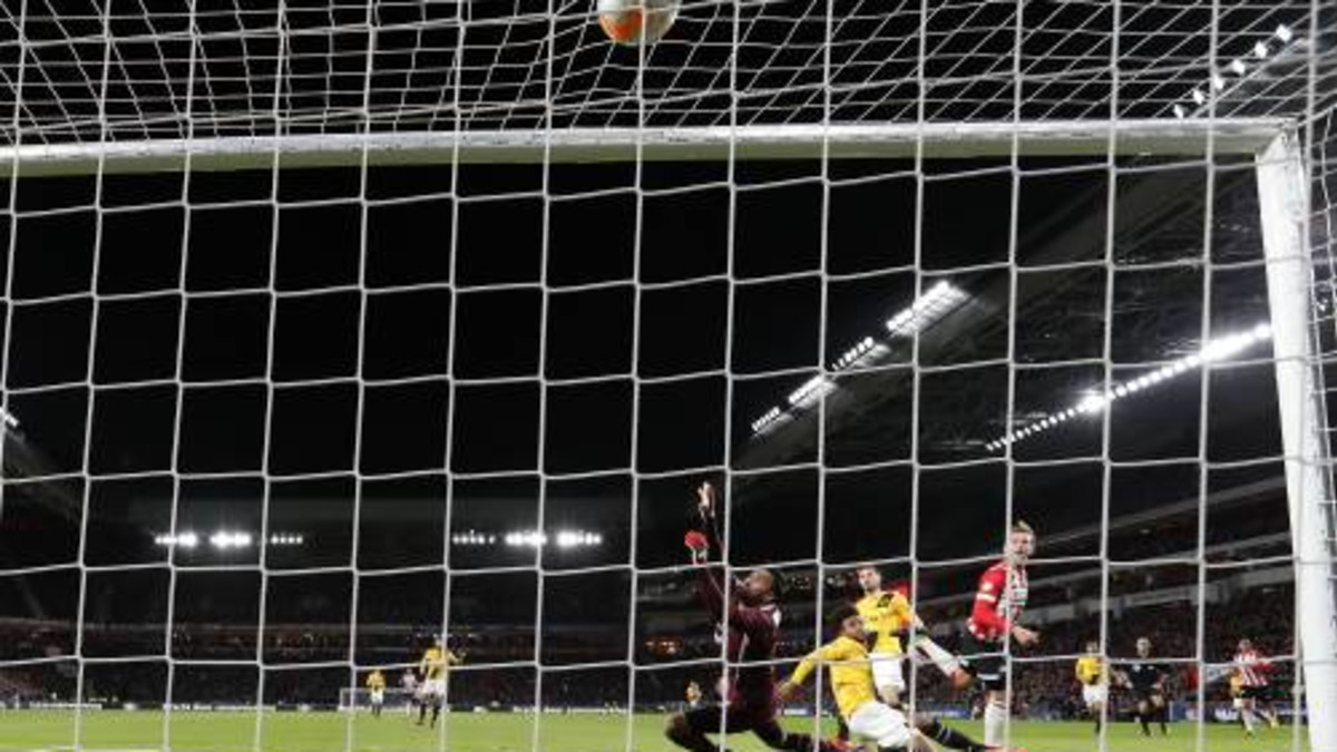 PSV klopt NAC met 2-0 en verstevigt koppositie