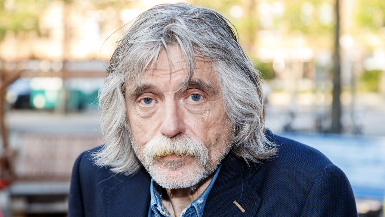 Johan Derksen Laat Muziek Spreken Bij Eerste Radio-optreden Na Rel ...