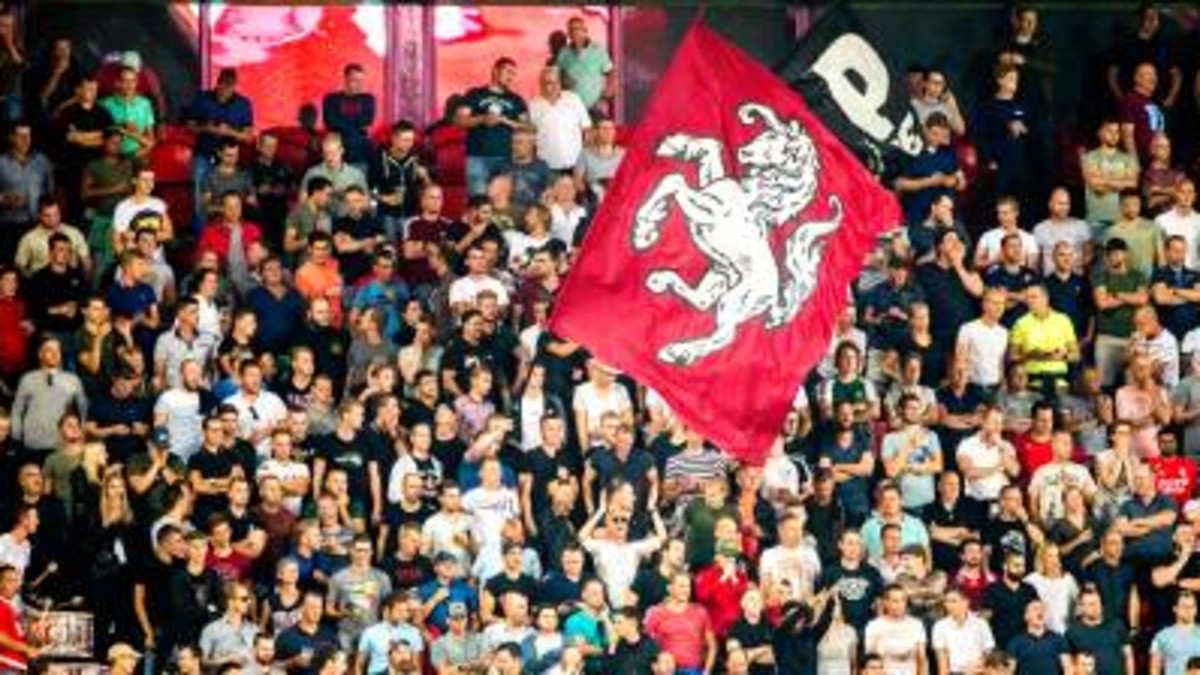 FC Twente wint en pakt periodetitel
