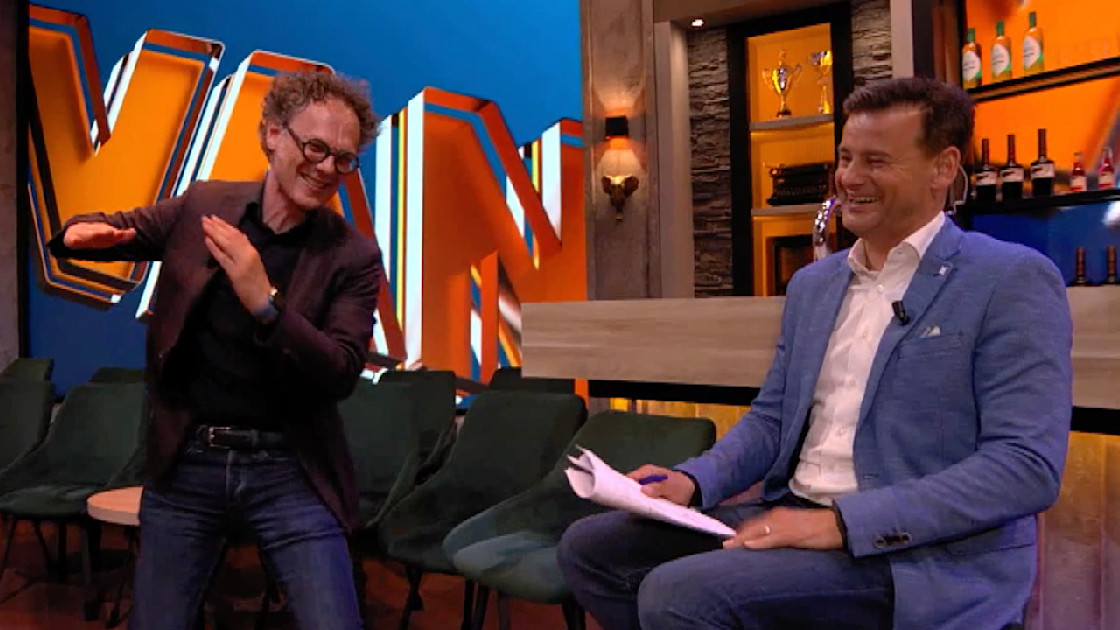 In de Wandelgangen Ben van der Burg vertelt hilarische anekdote over blunder tijdens begrafenis
