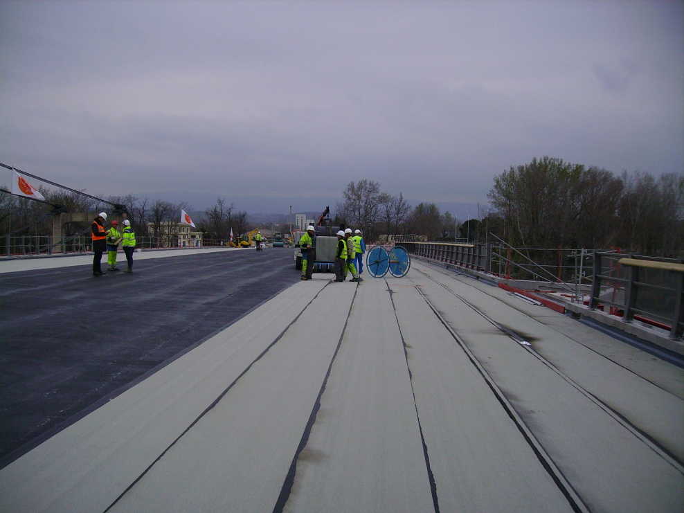 Pont-poutre sur la Durance