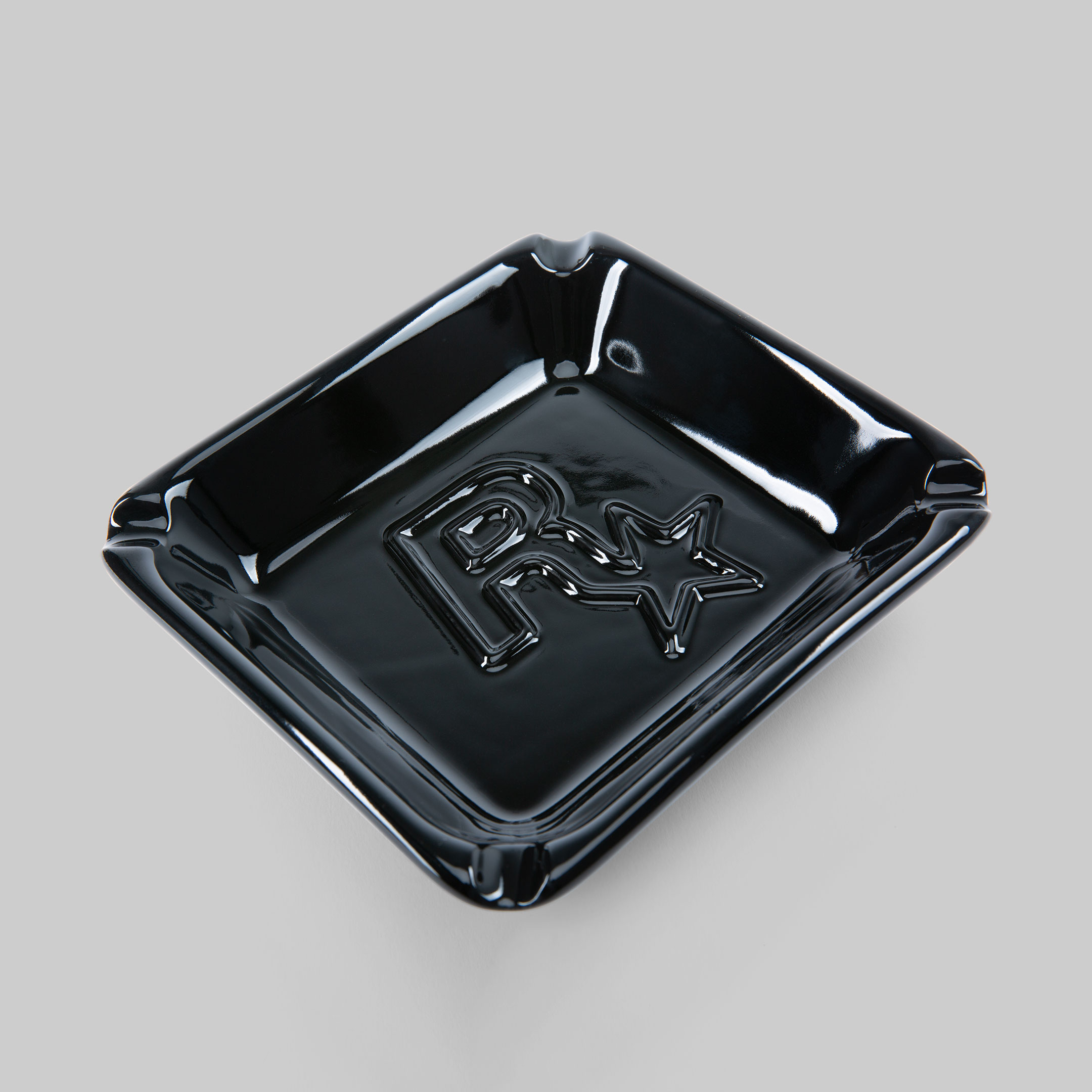 RockstarStore Ashtray 01 2160x2160 Deliv