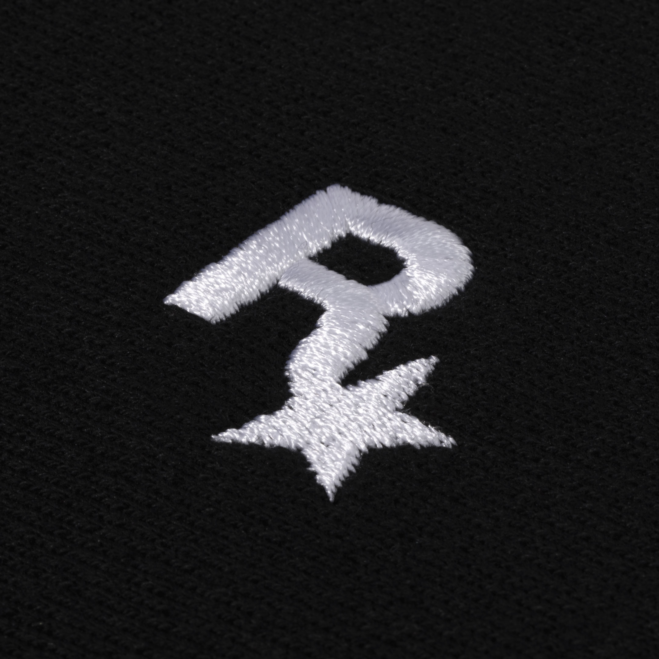 RockstarStore IconSweatshirt 02 2160x2160 Deliv