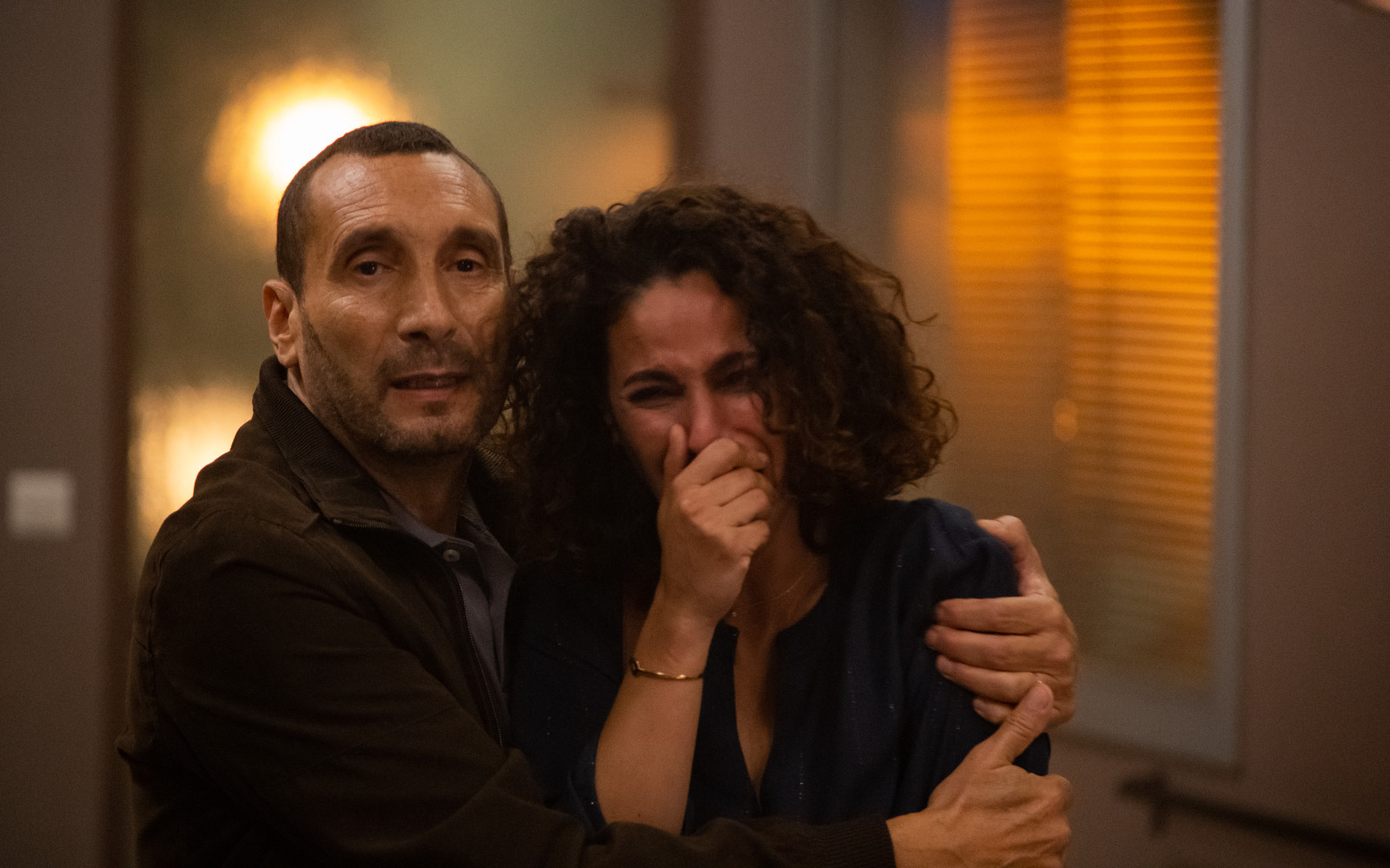 Une Si Longue Nuit Serie Une si longue nuit : une avocate fantasque prête à tout pour défendre le  coupable idéal