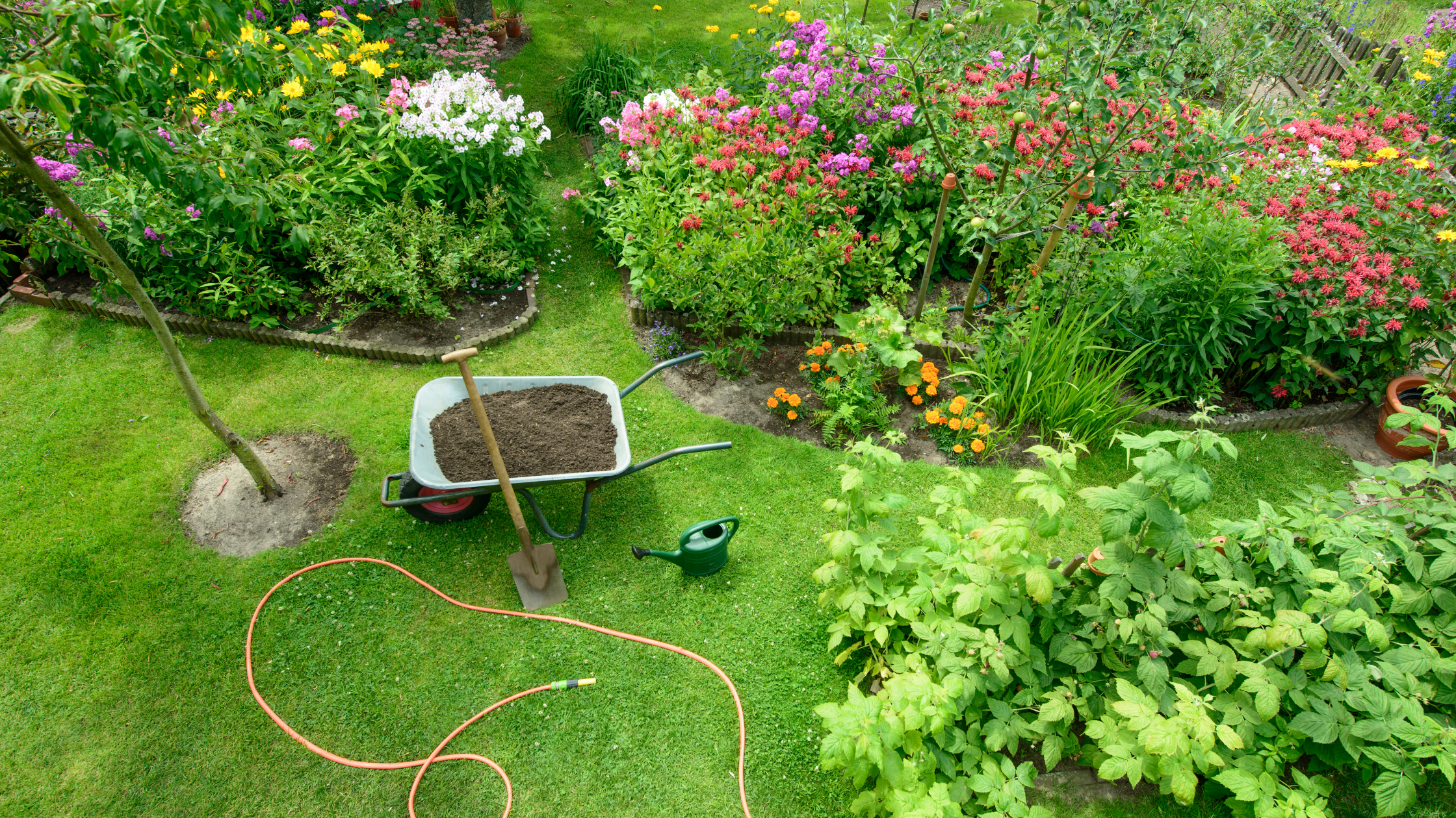 Gartenbarbeit Schubkarre