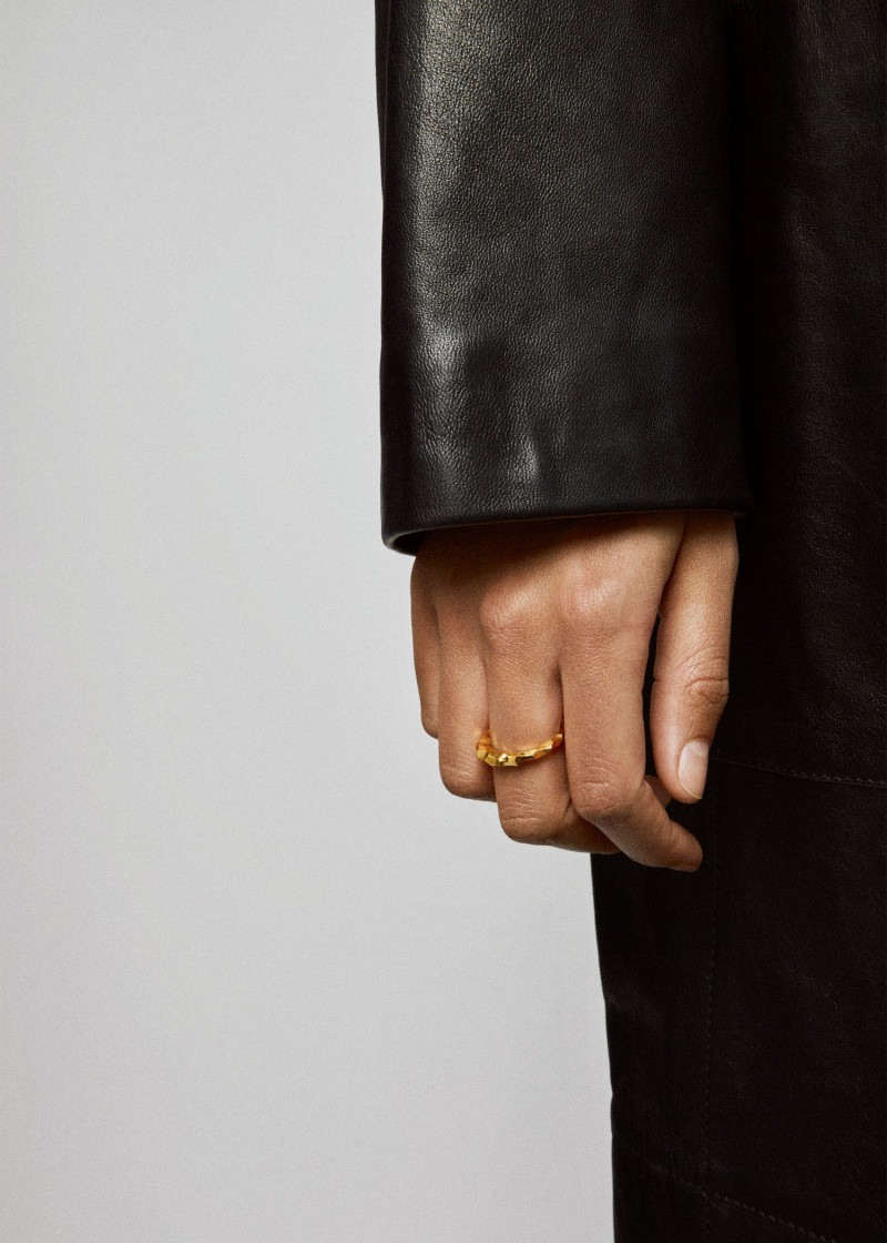 Snake Ring Thin Carved Gold W L1