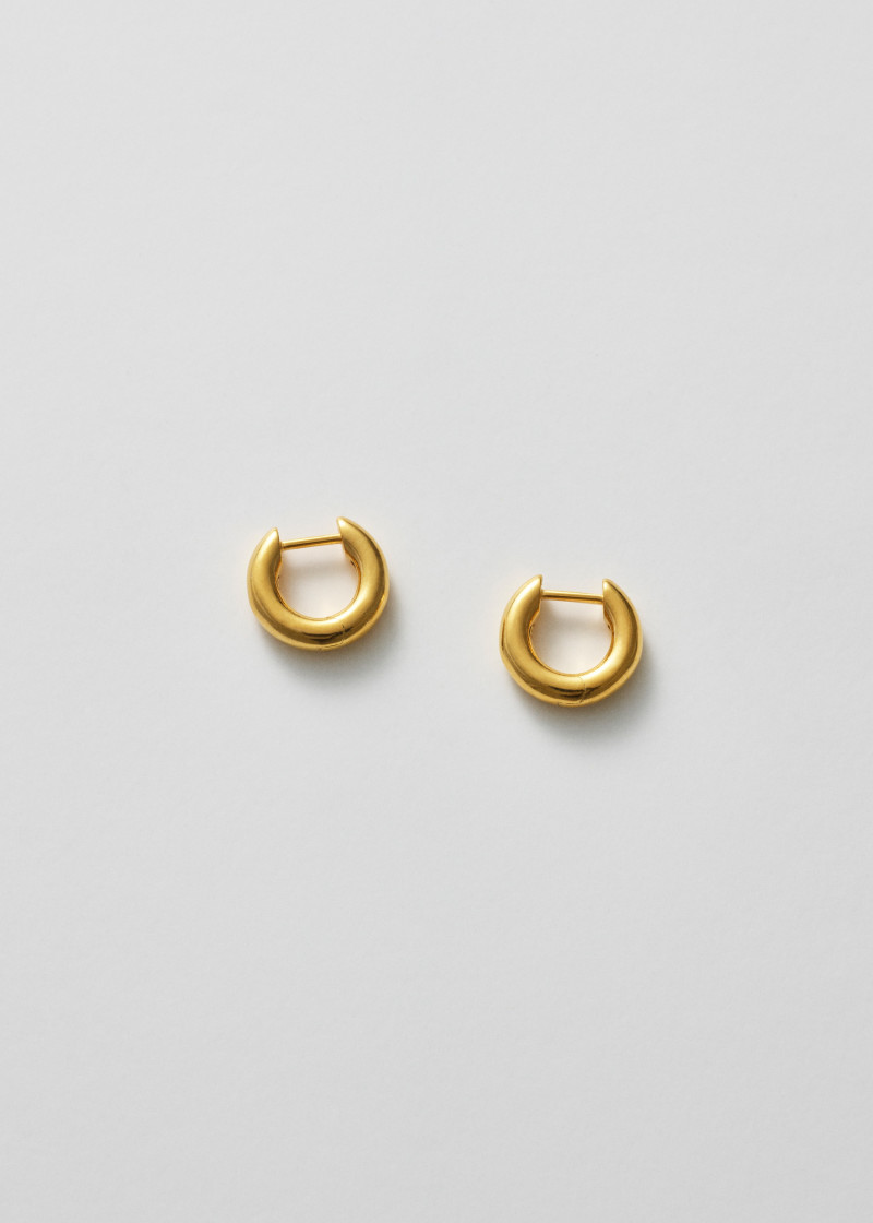 almost earrings extra small polished gold p1