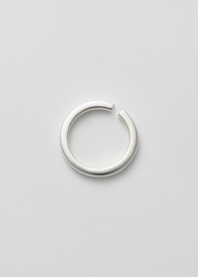 square ring thin polished silver p1