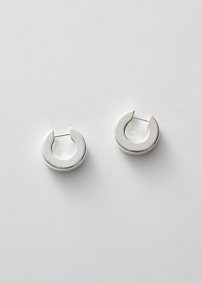 square earrings medium polished silver p1