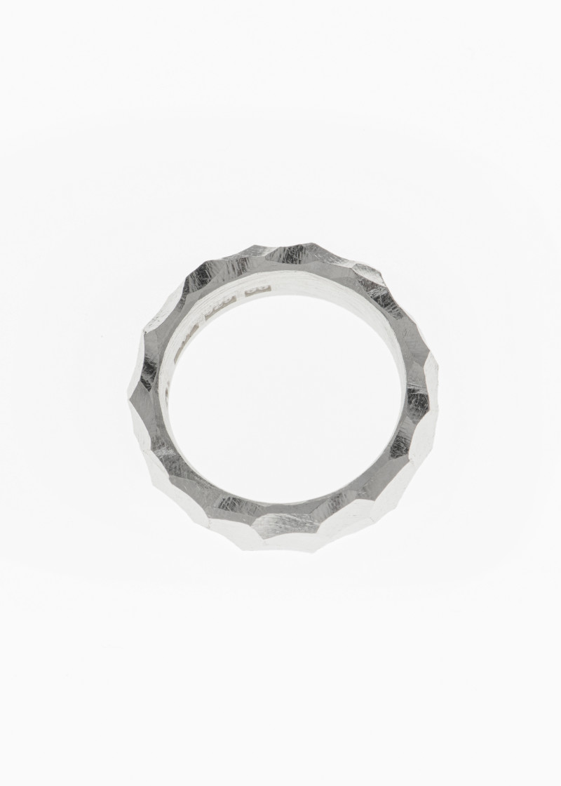 tire ring narrow carved silver p-1